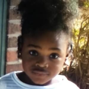 Meet your Posher, Cora